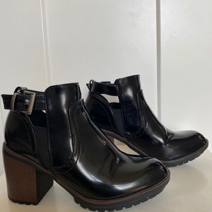 Rocket dog heeled booties!